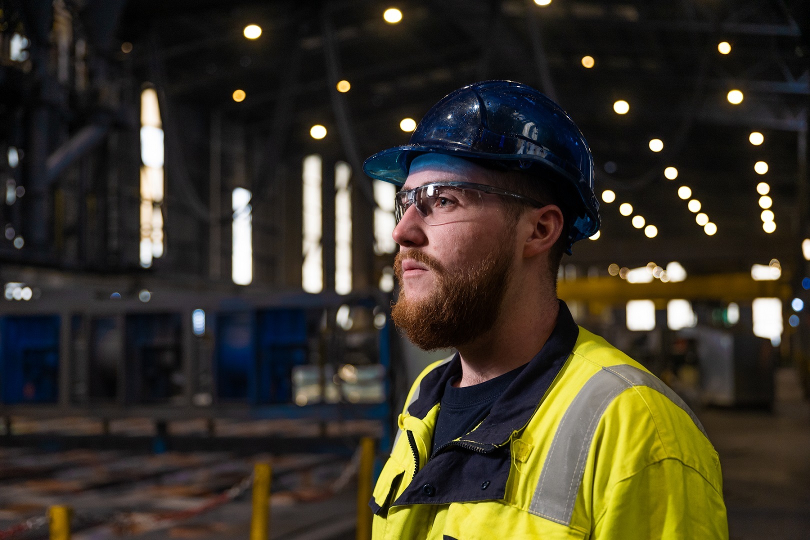 Adrie werkt en leert als operator bij Century Vlissingen