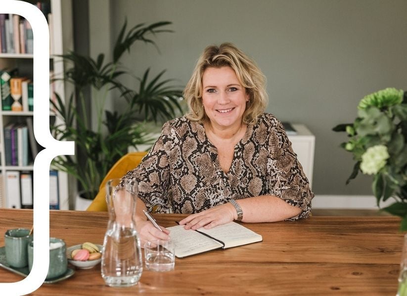 Linda-van-t-Land-ghostwriter-copywriter-tekstschrijver-ondernemers-bureaus-merken-bedrijven-nieuwe-huisstijl-kleur